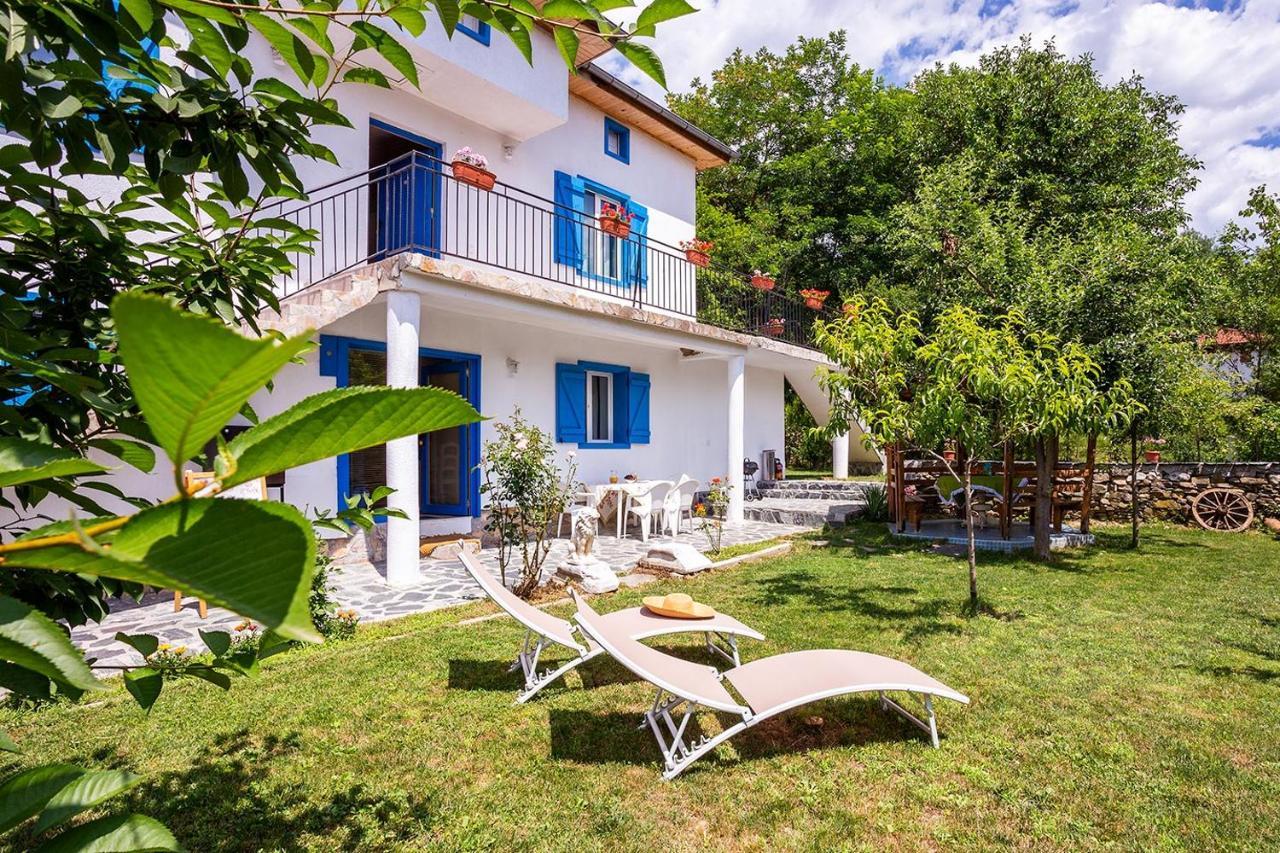Garmen Hills Guest Houses Bagian luar foto
