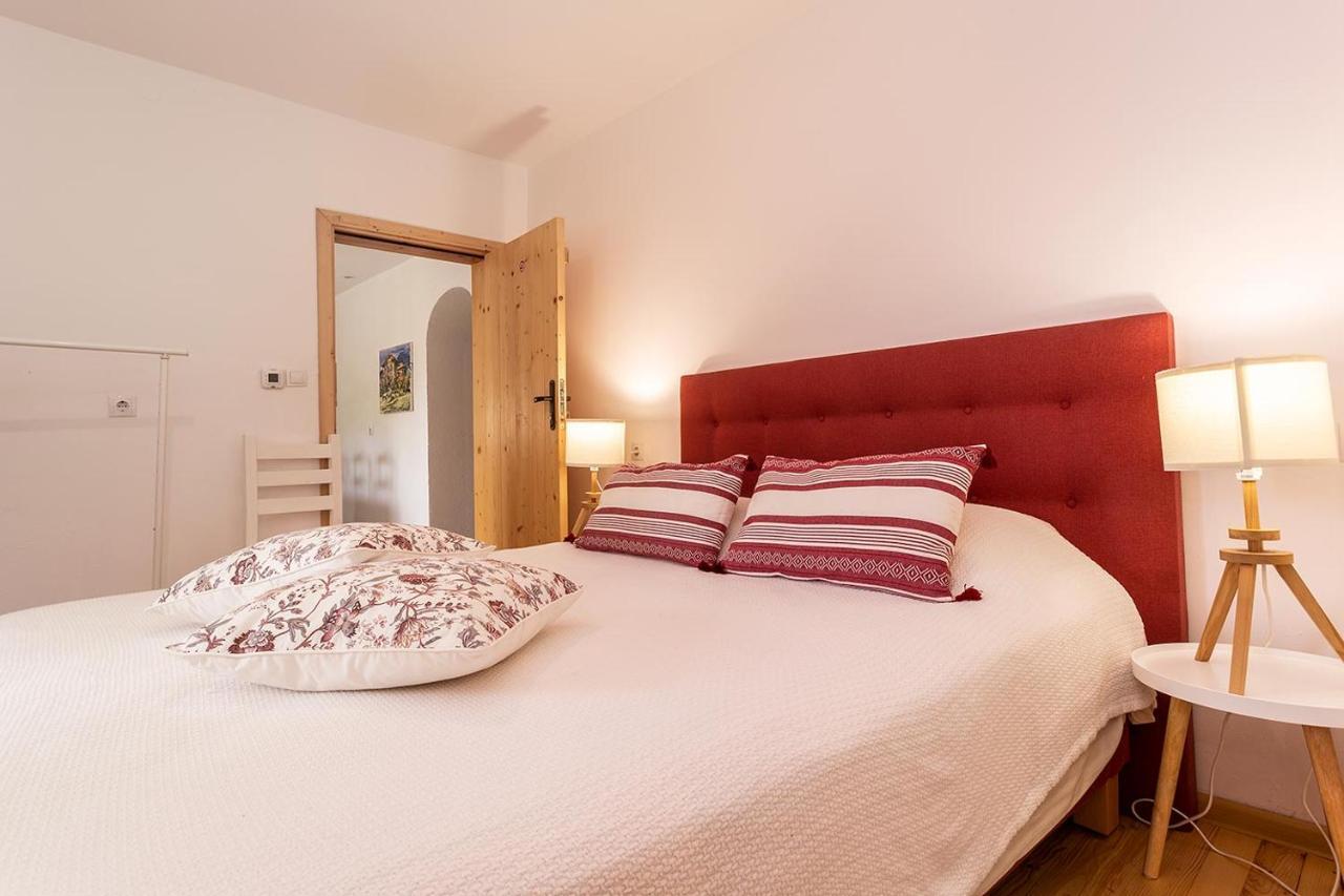 Garmen Hills Guest Houses Bagian luar foto