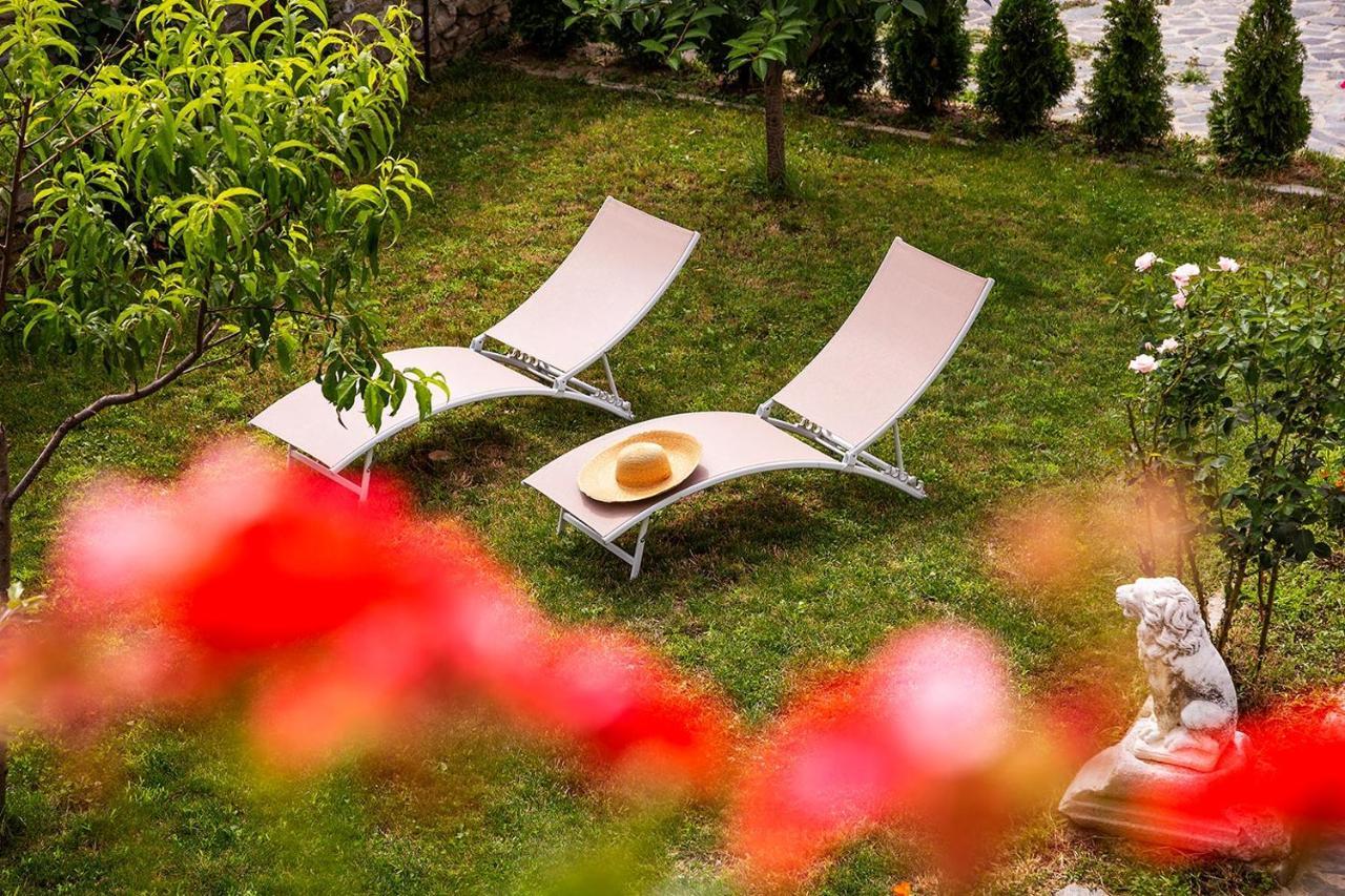 Garmen Hills Guest Houses Bagian luar foto