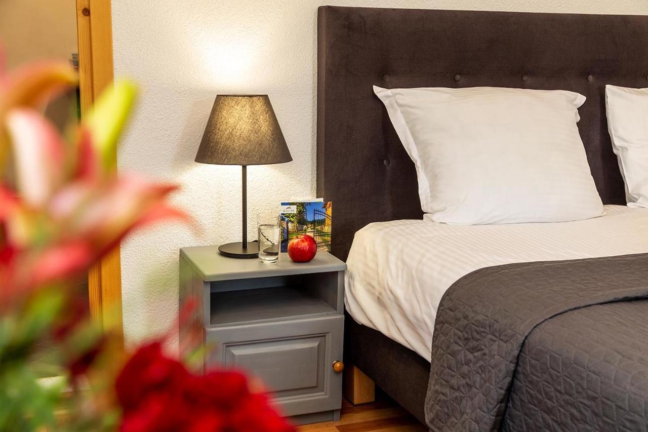 Garmen Hills Guest Houses Bagian luar foto