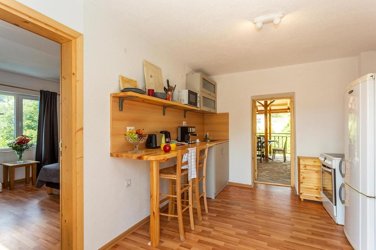 Garmen Hills Guest Houses Bagian luar foto