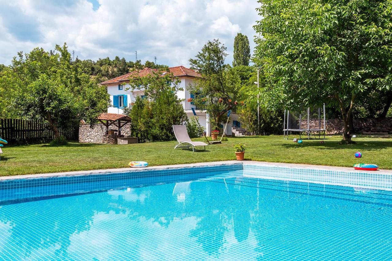 Garmen Hills Guest Houses Bagian luar foto