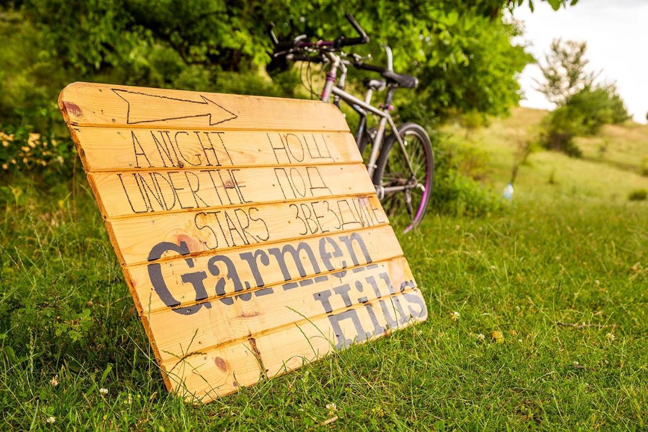 Garmen Hills Guest Houses Bagian luar foto