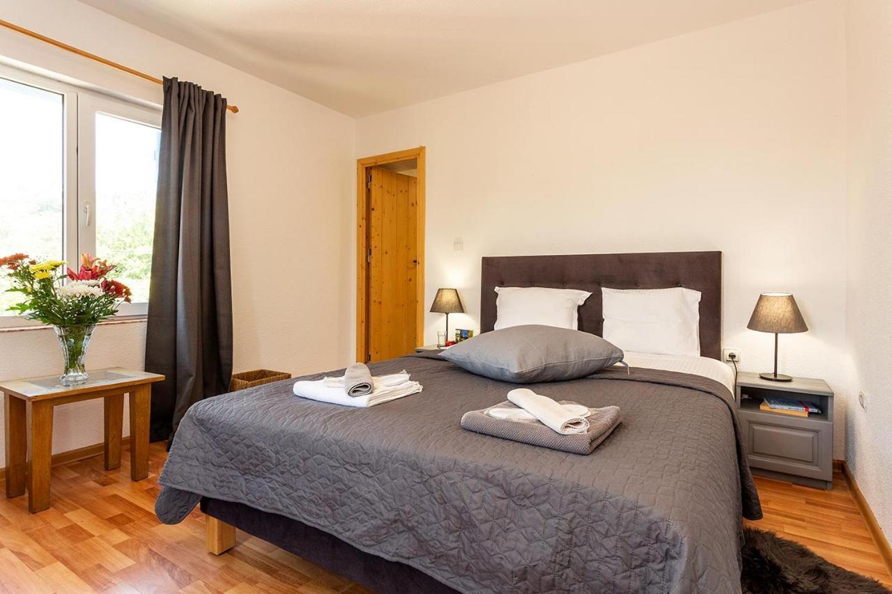 Garmen Hills Guest Houses Bagian luar foto