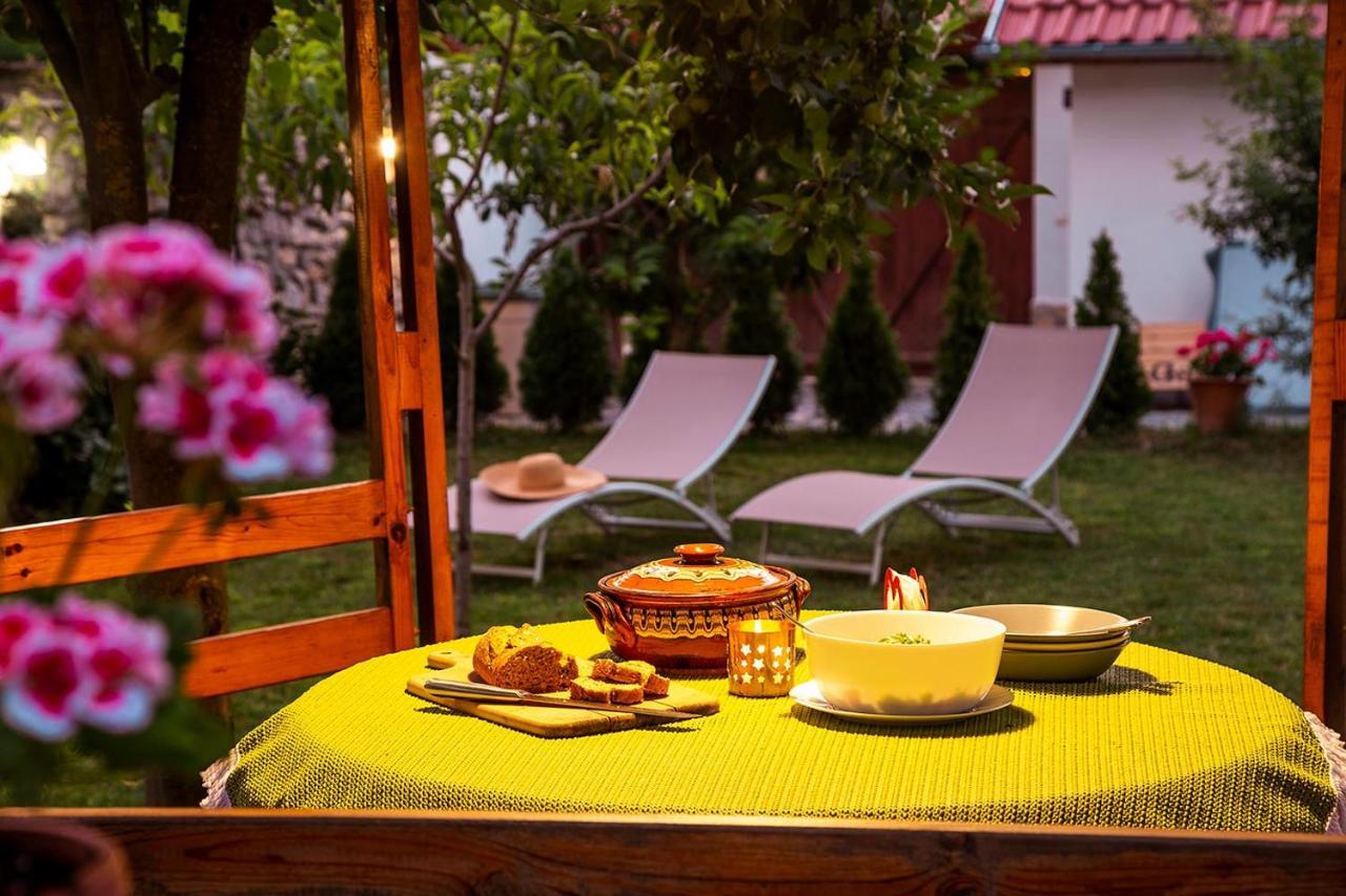 Garmen Hills Guest Houses Bagian luar foto